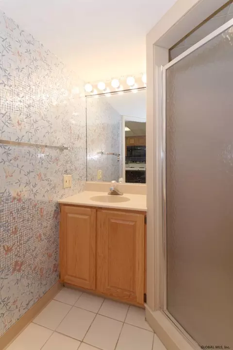 235 Marriott Ave, Schenectady, NY 12304 photo 33