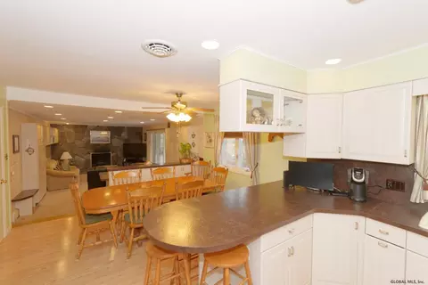 235 Marriott Ave, Schenectady, NY 12304 photo 19