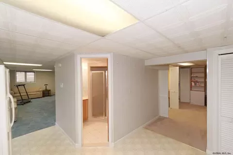 235 Marriott Ave, Schenectady, NY 12304 photo 29