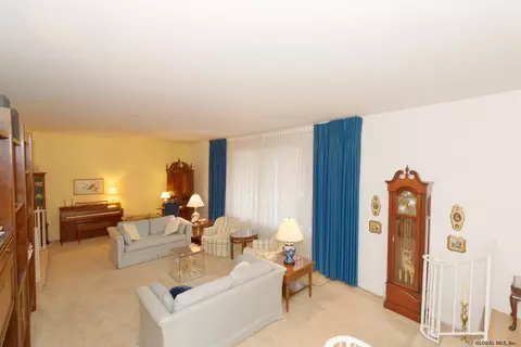 235 Marriott Ave, Schenectady, NY 12304 photo 8