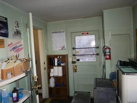 1425 State St, Schenectady, NY 12304 photo 18