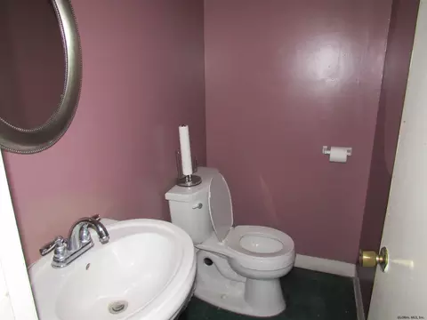 579 Main St, Cobleskill, NY 12043 photo 9