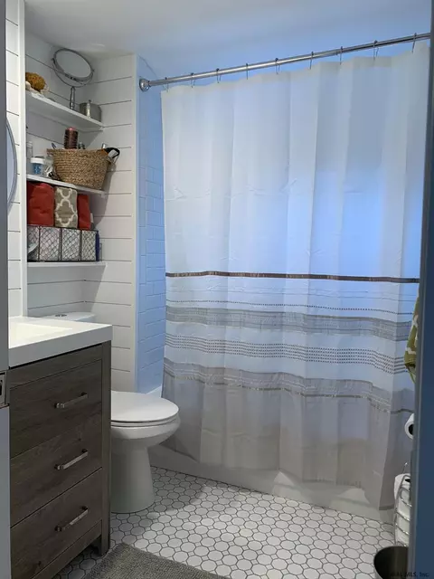 101 Walnut St, Corinth, NY 12822 photo 11