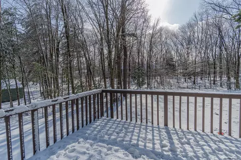 10 Pineview Ln, Clifton Park, NY 12065 photo 29