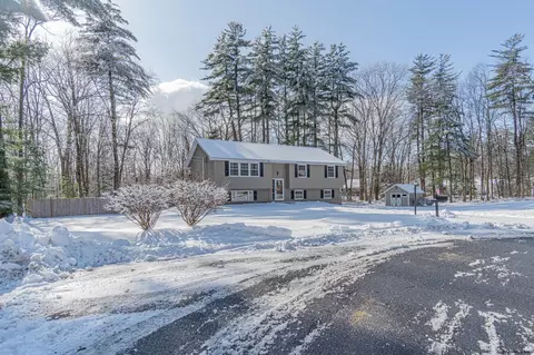 10 Pineview Ln, Clifton Park, NY 12065 photo 32