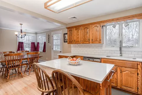 10 Pineview Ln, Clifton Park, NY 12065 photo 11