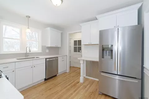 1036 Peter Rd, Schenectady, NY 12303 photo 5