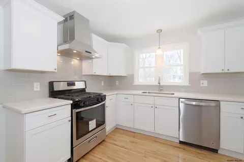 1036 Peter Rd, Schenectady, NY 12303 photo 6