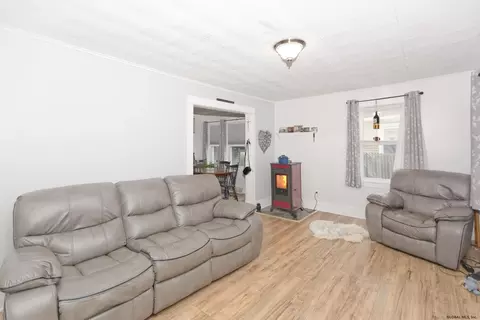4 Steers Ave, Schenectady, NY 12304 photo 9