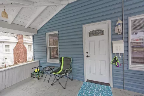 4 Steers Ave, Schenectady, NY 12304 photo 6