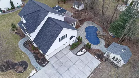 65 Hasgate Dr, Delmar, NY 12054 photo 3