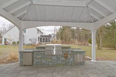 65 Hasgate Dr, Delmar, NY 12054 photo 22