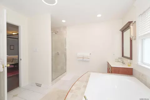 65 Hasgate Dr, Delmar, NY 12054 photo 60