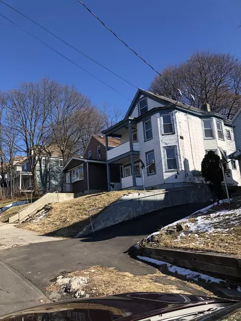 242 Division St, Schenectady, NY 12304 photo 2