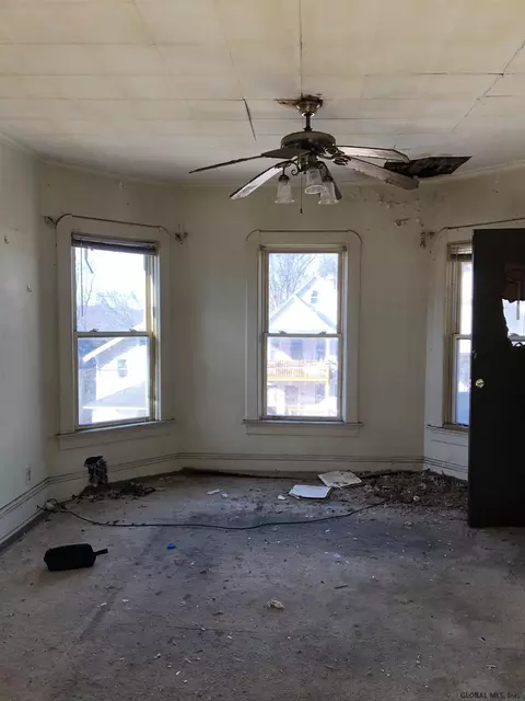 242 Division St, Schenectady, NY 12304 photo 25