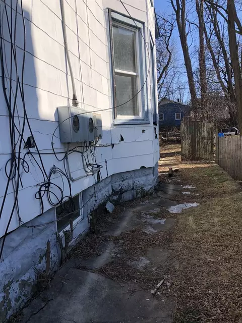 242 Division St, Schenectady, NY 12304 photo 3