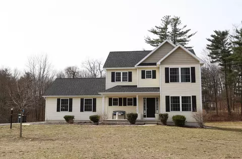 92 Werner Rd, Clifton Park, NY 12065 photo 3