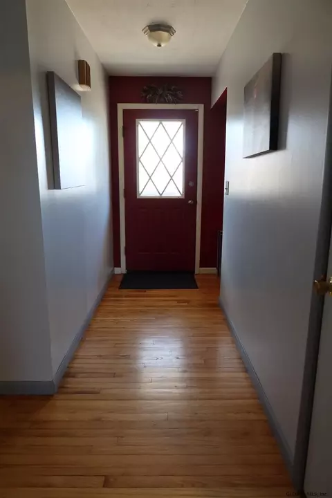 170 Clement Ave, Schenectady, NY 12304 photo 19
