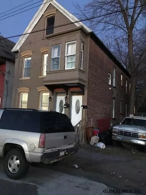 6 Steuben St, Schenectady, NY 12307 photo 2