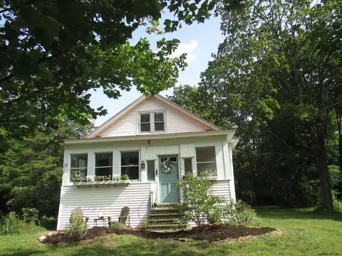 132 Elsmere Ave, Delmar, NY 12054 photo 2