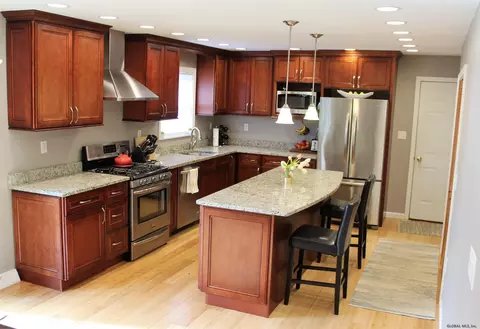 1214 Gerling St, Schenectady, NY 12308 photo 9