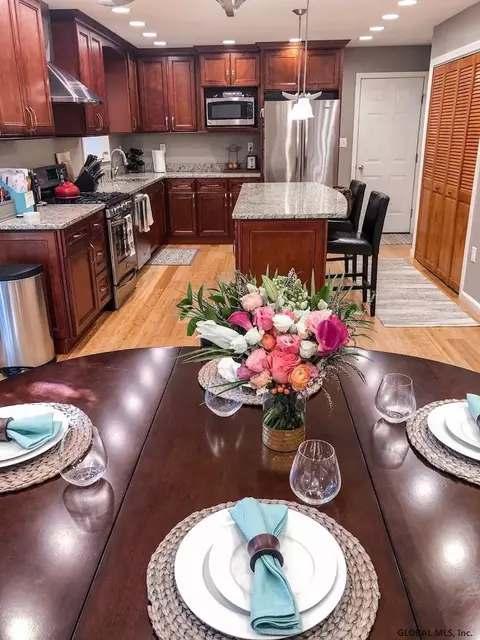 1214 Gerling St, Schenectady, NY 12308 photo 8
