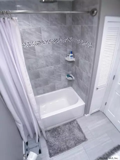 1214 Gerling St, Schenectady, NY 12308 photo 21