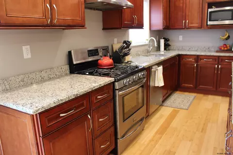 1214 Gerling St, Schenectady, NY 12308 photo 11