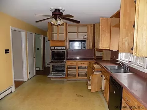 20 Northgate Dr, Albany, NY 12203 photo 4