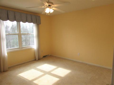 22 Mann Blvd, Halfmoon, NY 12065 photo 34