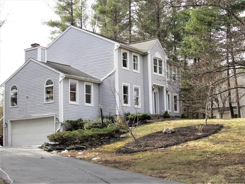 22 Mann Blvd, Halfmoon, NY 12065 photo 3