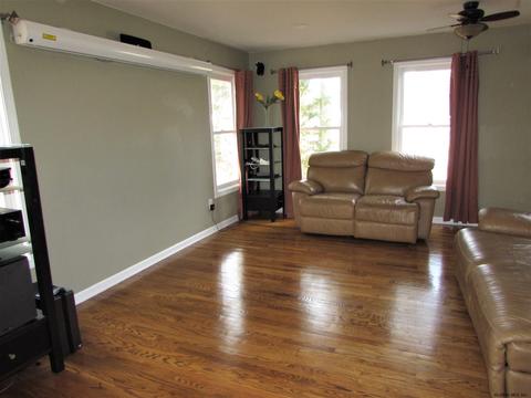 22 Mann Blvd, Halfmoon, NY 12065 photo 8