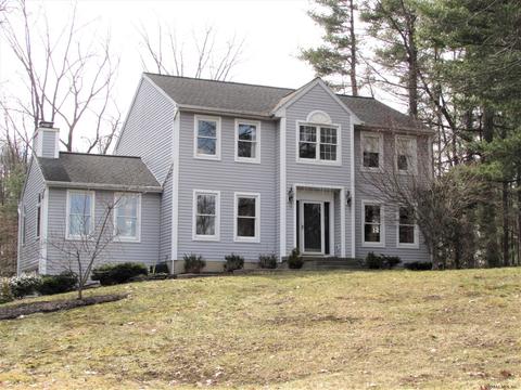 22 Mann Blvd, Halfmoon, NY 12065 photo 2