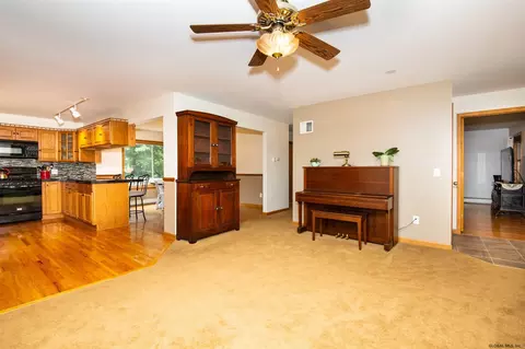3064 Spawn Rd, Schenectady, NY 12303 photo 15