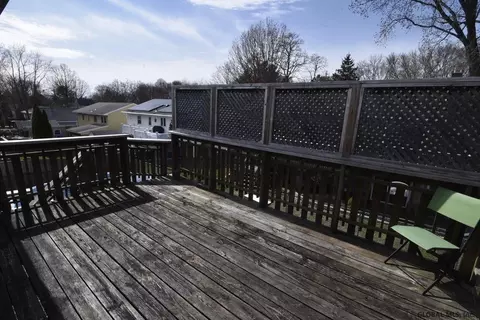 225 Starr Ave, Schenectady, NY 12304 photo 15