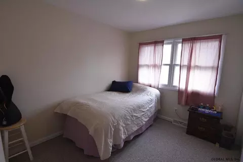 225 Starr Ave, Schenectady, NY 12304 photo 10