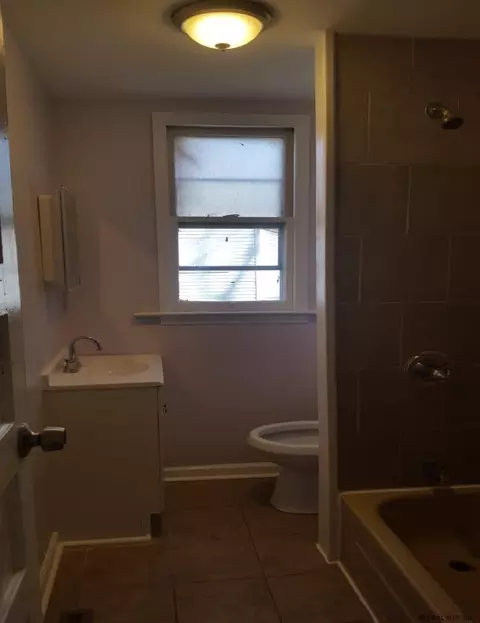 1620 Becker St, Schenectady, NY 12304 photo 29