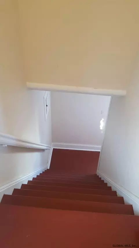 1620 Becker St, Schenectady, NY 12304 photo 8