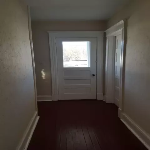 1620 Becker St, Schenectady, NY 12304 photo 2