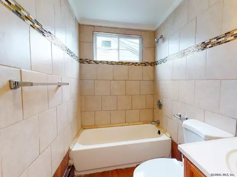 1160 Mcclellan St, Schenectady, NY 12309 photo 30