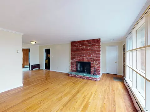 1160 Mcclellan St, Schenectady, NY 12309 photo 5