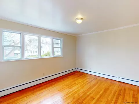 1160 Mcclellan St, Schenectady, NY 12309 photo 18