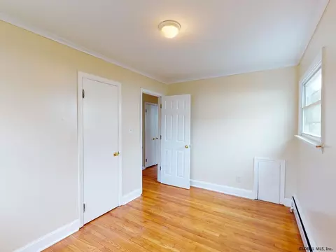 1160 Mcclellan St, Schenectady, NY 12309 photo 27