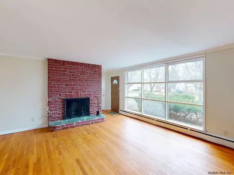 1160 Mcclellan St, Schenectady, NY 12309 photo 3