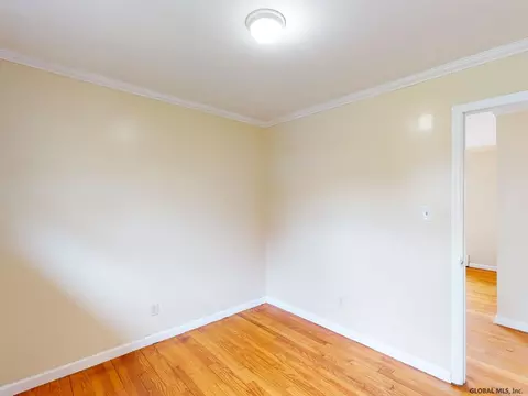 1160 Mcclellan St, Schenectady, NY 12309 photo 24