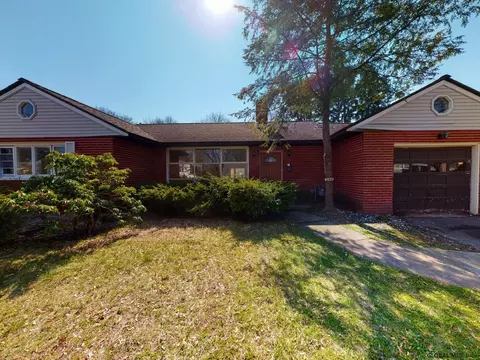 1160 Mcclellan St, Schenectady, NY 12309 photo 1