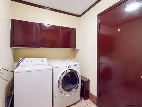 1160 Mcclellan St, Schenectady, NY 12309 photo 32