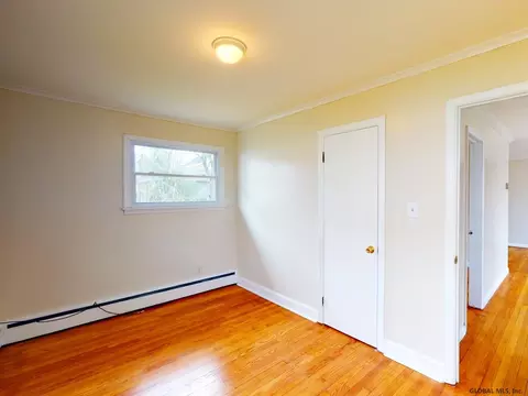 1160 Mcclellan St, Schenectady, NY 12309 photo 28