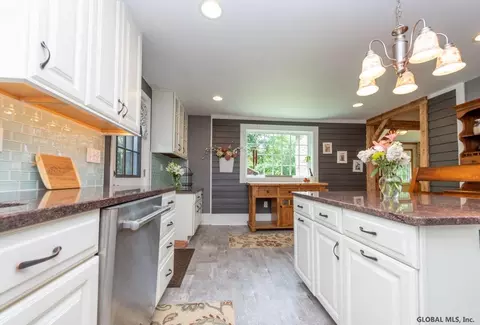 97 Wright Ln, Delmar, NY 12054 photo 7