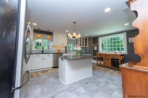 97 Wright Ln, Delmar, NY 12054 photo 8